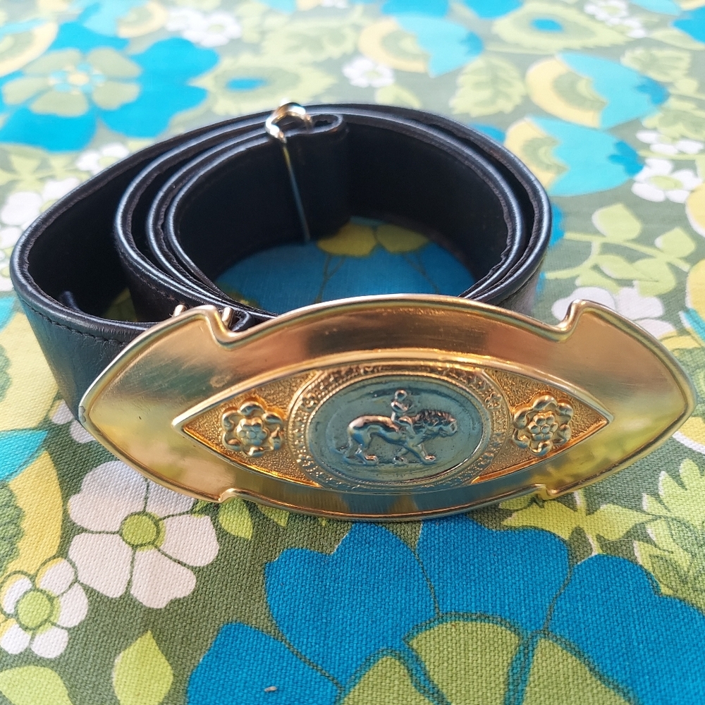 Vintage High waist Black Belt with Lion Buckle - 80s 90s vtg gold silver